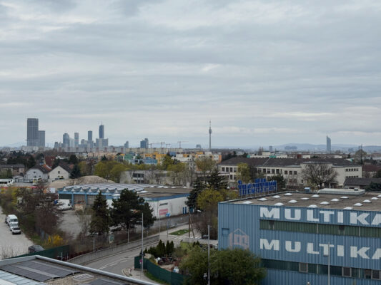 7607311D-9A5C-40C9-A619-1651110FDDAD