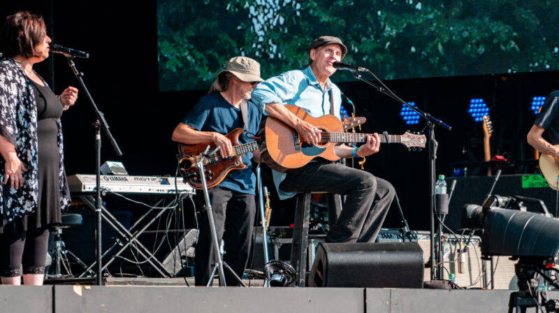 PaulSimonBST150718-12_(49349637398)